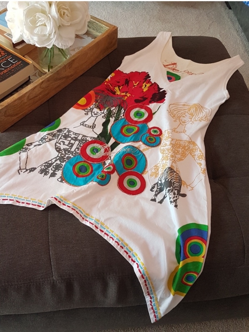 Desigual White Sleeveless Embellished Shark-Bite V-neck Cotton Tunic From Spain